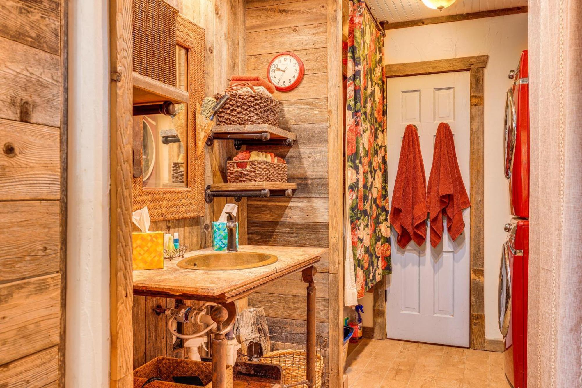 Pet-Friendly Wimberley Cabin With Fire Pit And Hot Tub Exteriér fotografie
